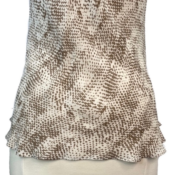 Banana Republic Ruffle sleeves and trim - Picture 6 of 7